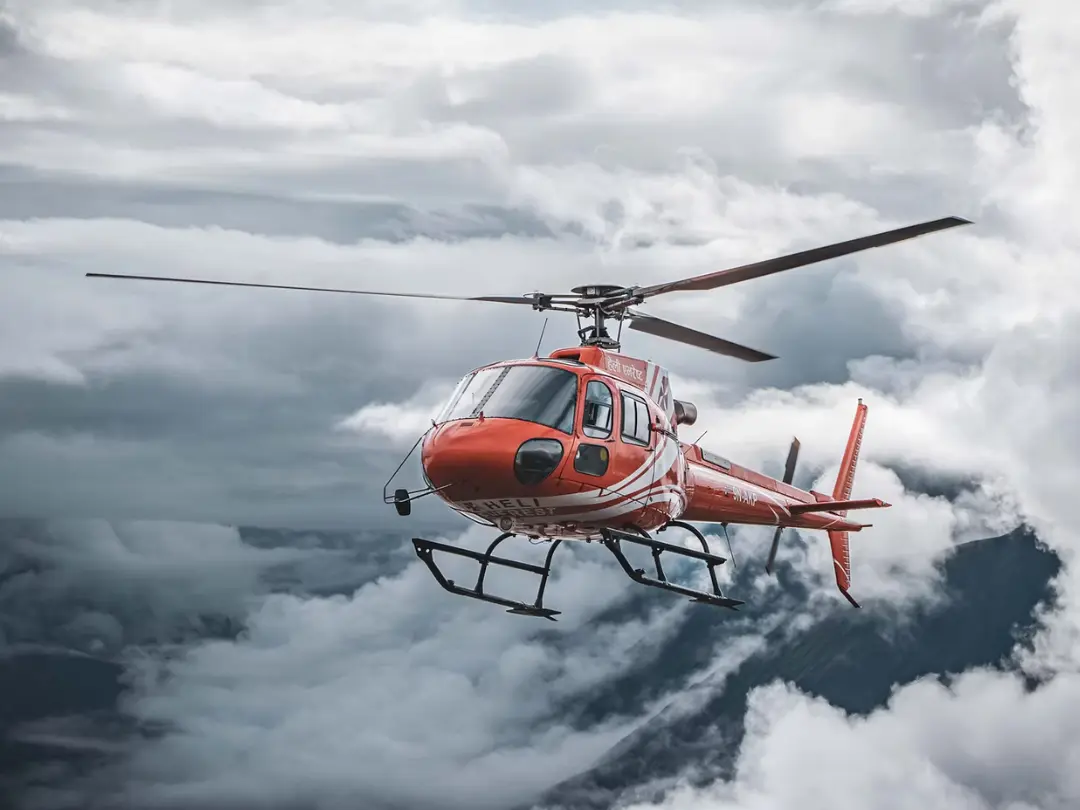 Heli Everest